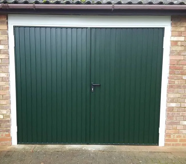 Garador Carlton Side Hinged in Fir Green